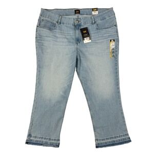 NWT Lee Womens Capri Jeans Size 20W Medium (40x22) Regular Fit Mid Rise Cropped